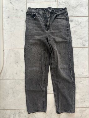 AE Stretch Super High-Waisted Straight Jean | Charcoal | Size 6